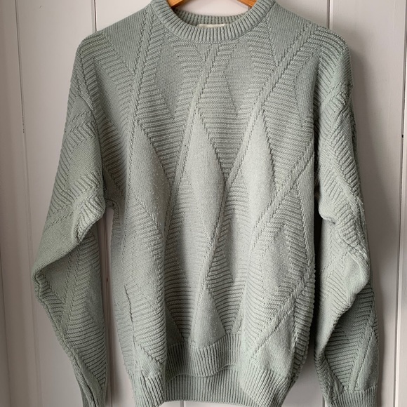 Green sweater - Picture 1 of 1